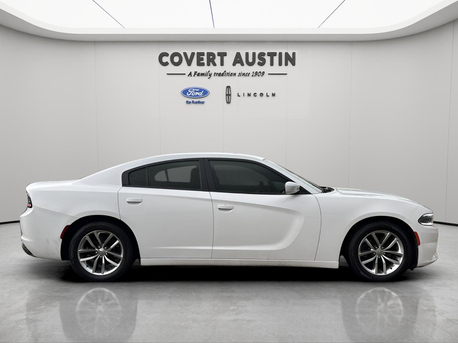 Used Car 2015 Dodge Charger  Sxt For Sale Under $15,000 In Austin, Texas