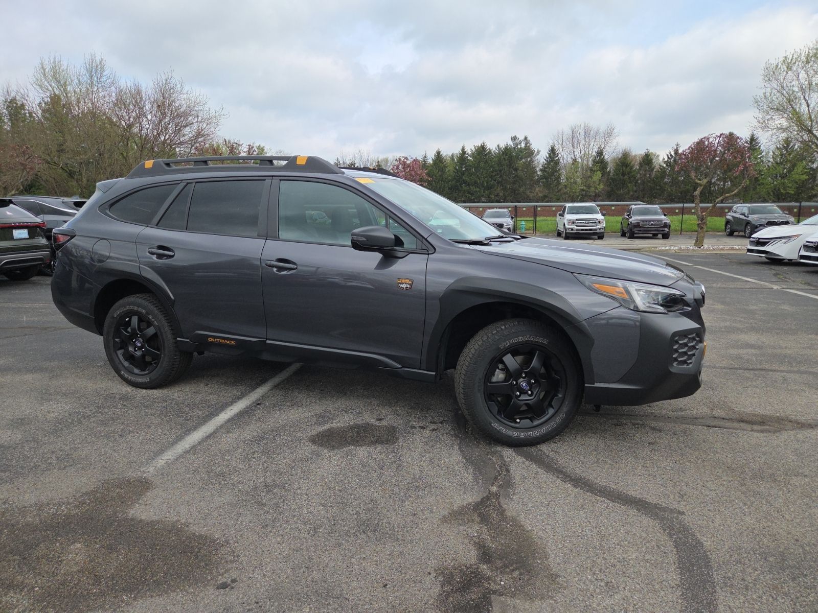 View vehicle photo 2