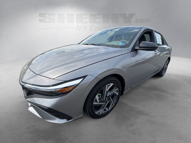 Used 2025  Hyundai SEL Sport image 18