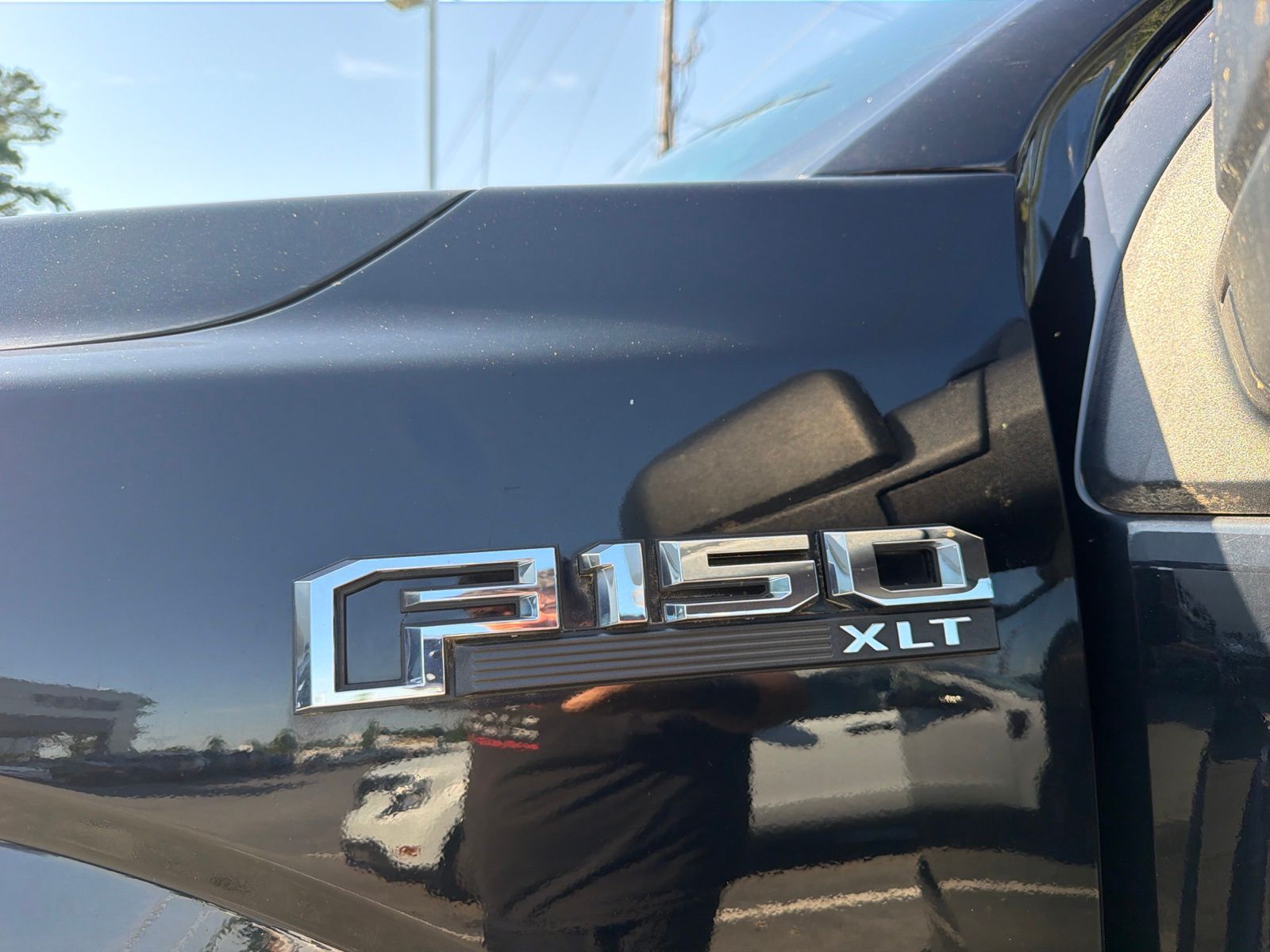 Used 2017 Shadow Black Ford XLT image 23