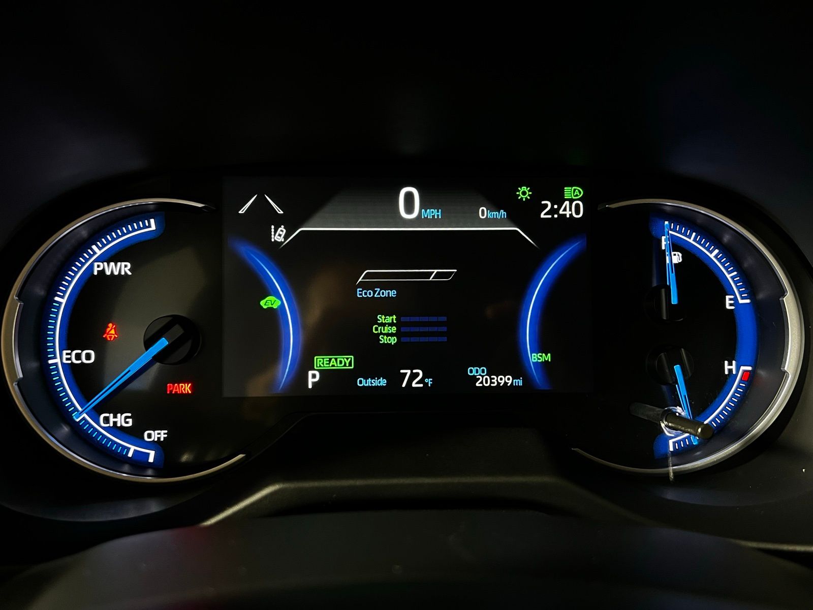 Thumbnail: 2025 Toyota RAV4 - 14