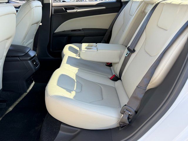 Used 2016 Oxford White Ford Titanium image 8
