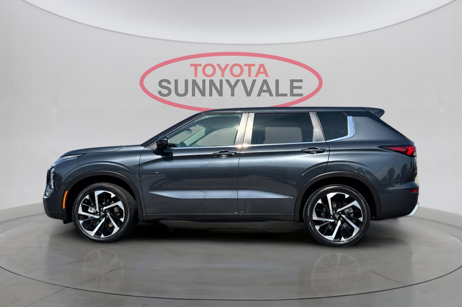 Used 2024 Mitsubishi Outlander SUV