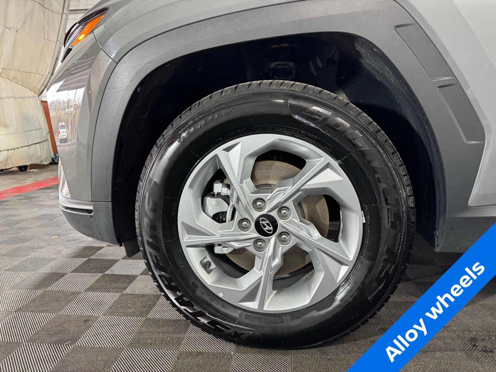 View vehicle photo 7