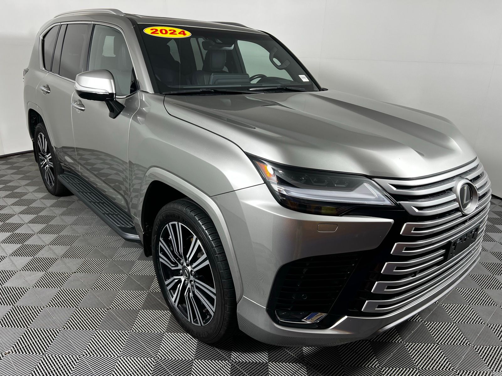 Thumbnail: 2024 Lexus LX - 3