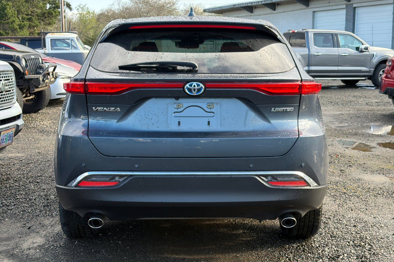 View vehicle photo 6