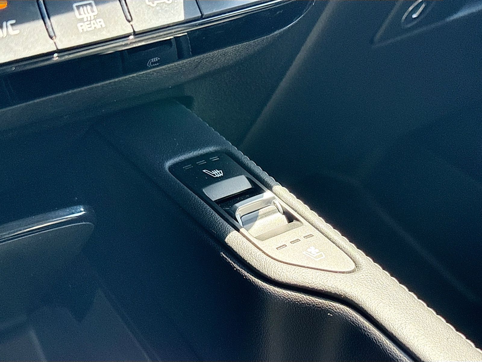 Used 2022 Silver Kia EX image 21