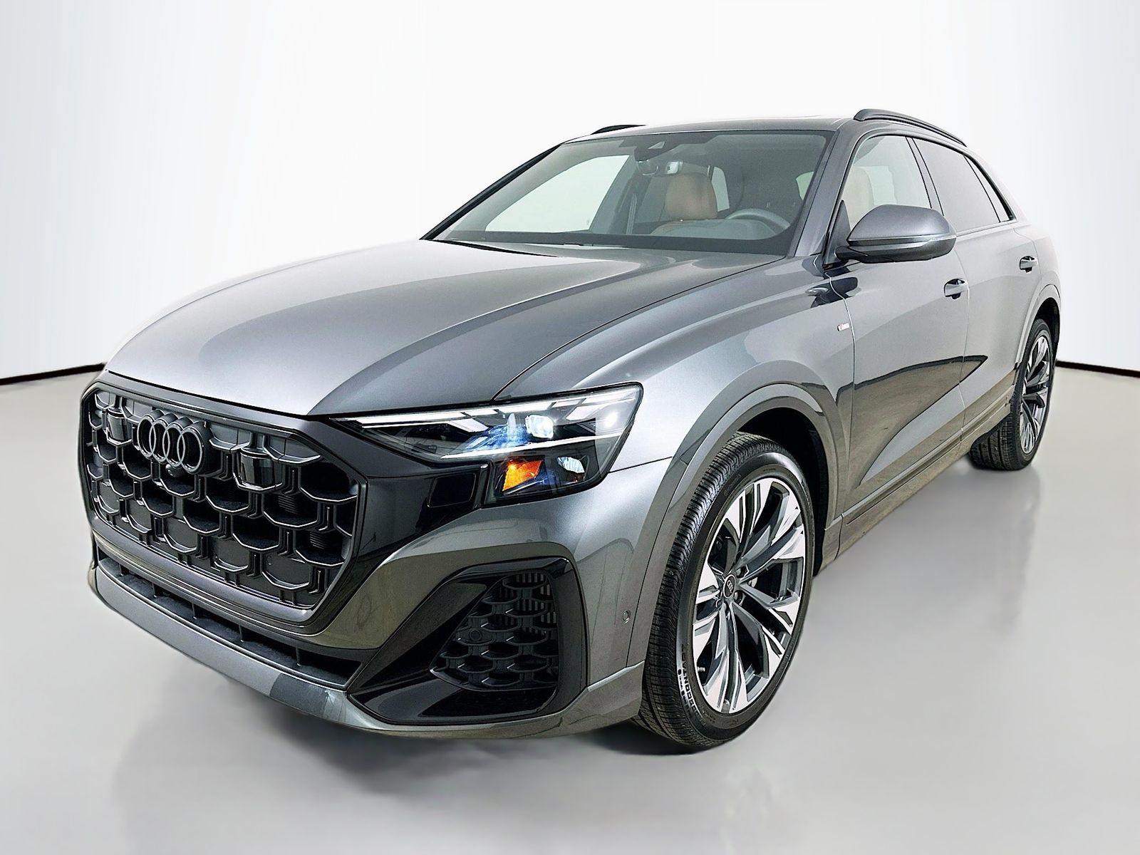 Daytona Gray Pearl Effect 2026 Audi Q8 SUV / Crossover All-Wheel Drive 8-Speed Automatic