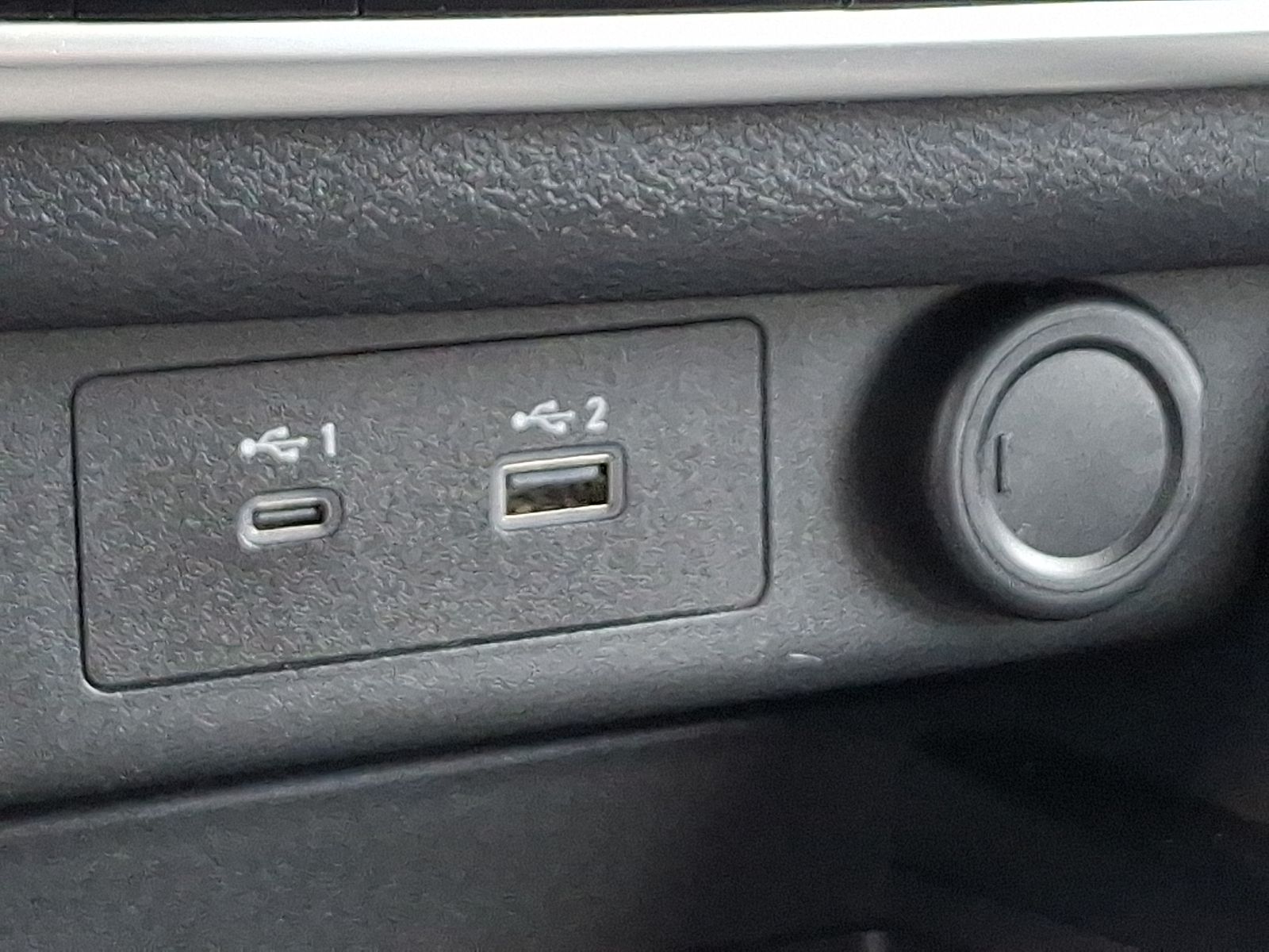 2021 Nissan Rogue SV - Photo 25