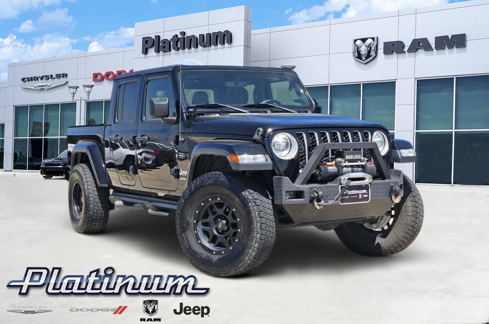 Black Clearcoat 2020 Jeep Gladiator Overland Crew Cab 4WD Pickup Truck Four-Wheel Drive 8-Speed Automatic