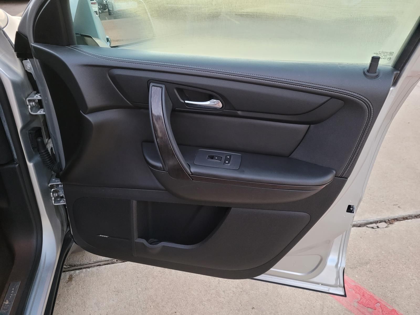 used 2015 Chevrolet Traverse car, priced at $8,700