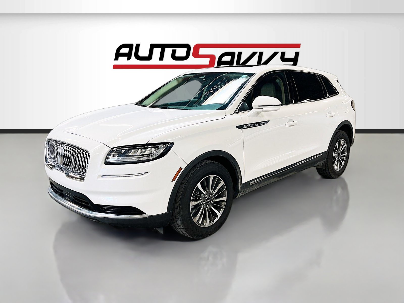 Used 2023 White Lincoln Reserve image 3
