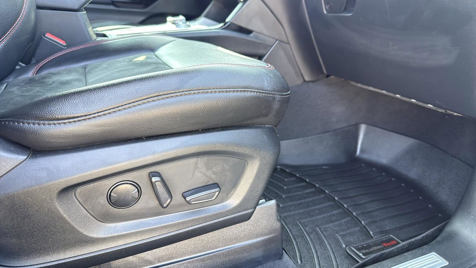 Used Car 2022 Ford Explorer  St-line For Sale Under $35,000 In Austin, Texas