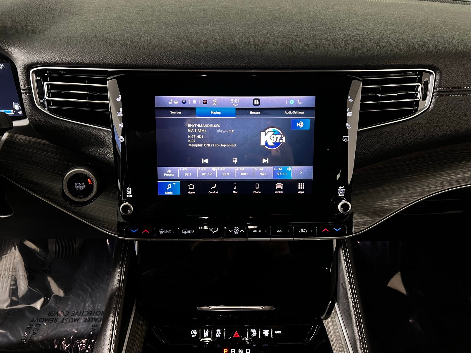 Thumbnail: 2024 Jeep Wagoneer - 19