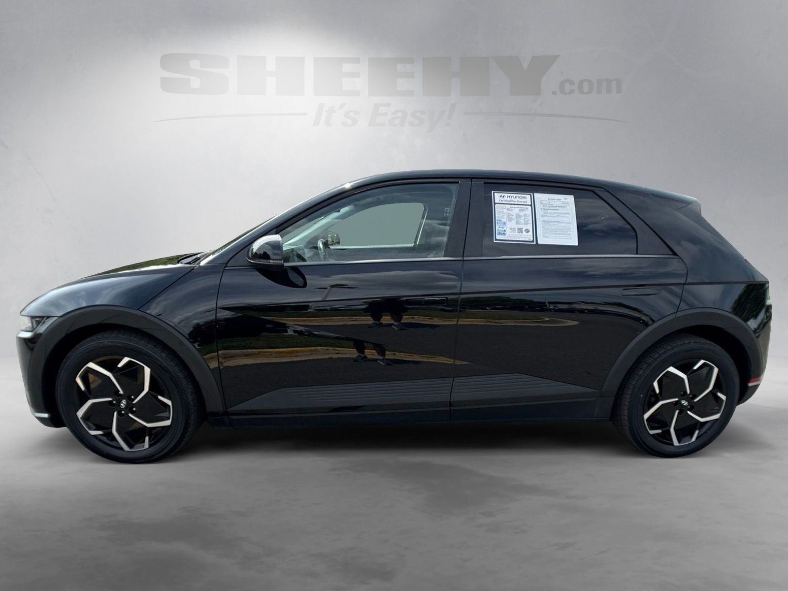 Used 2024 Black Hyundai SEL image 14