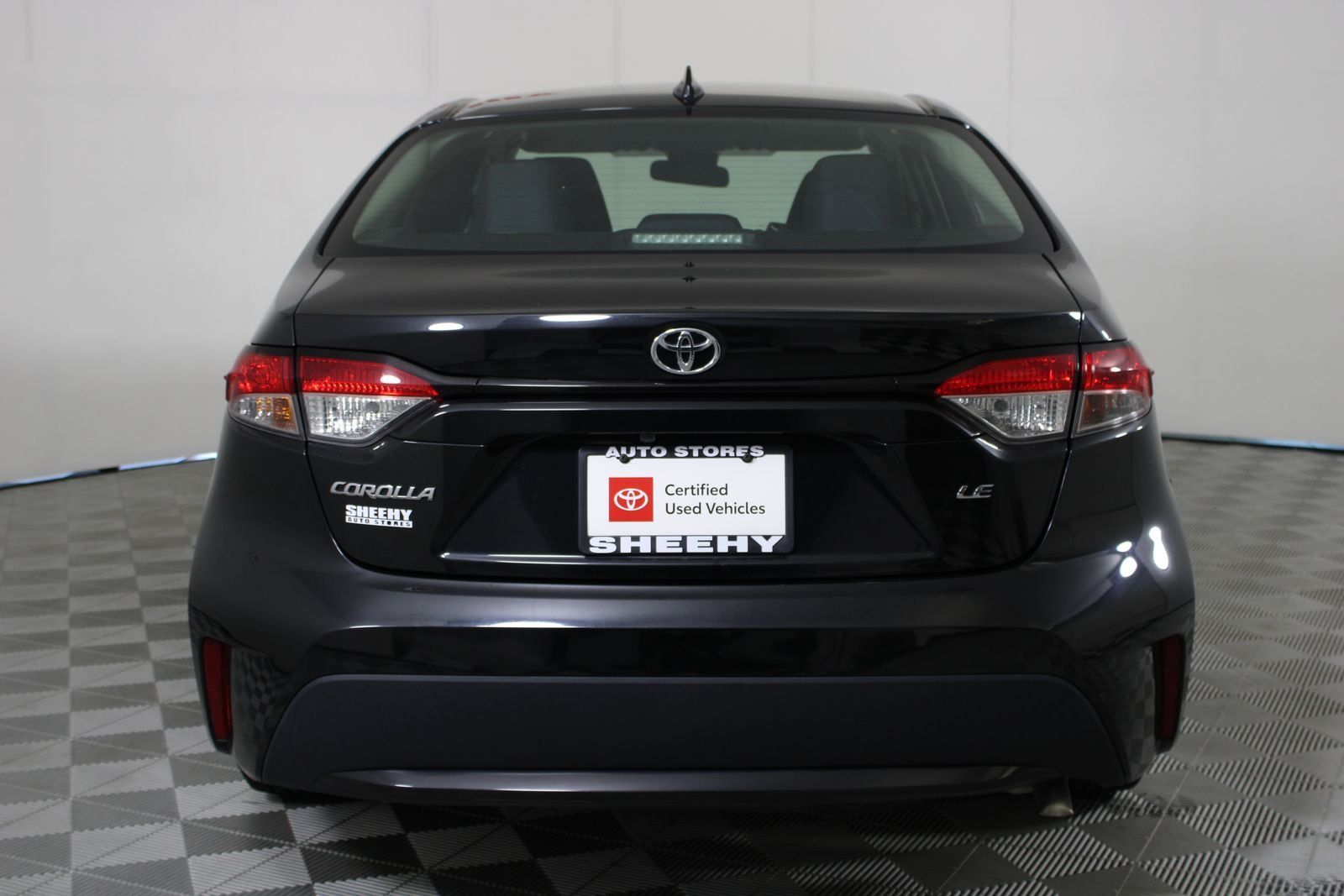 Used 2022 Black Toyota LE image 8