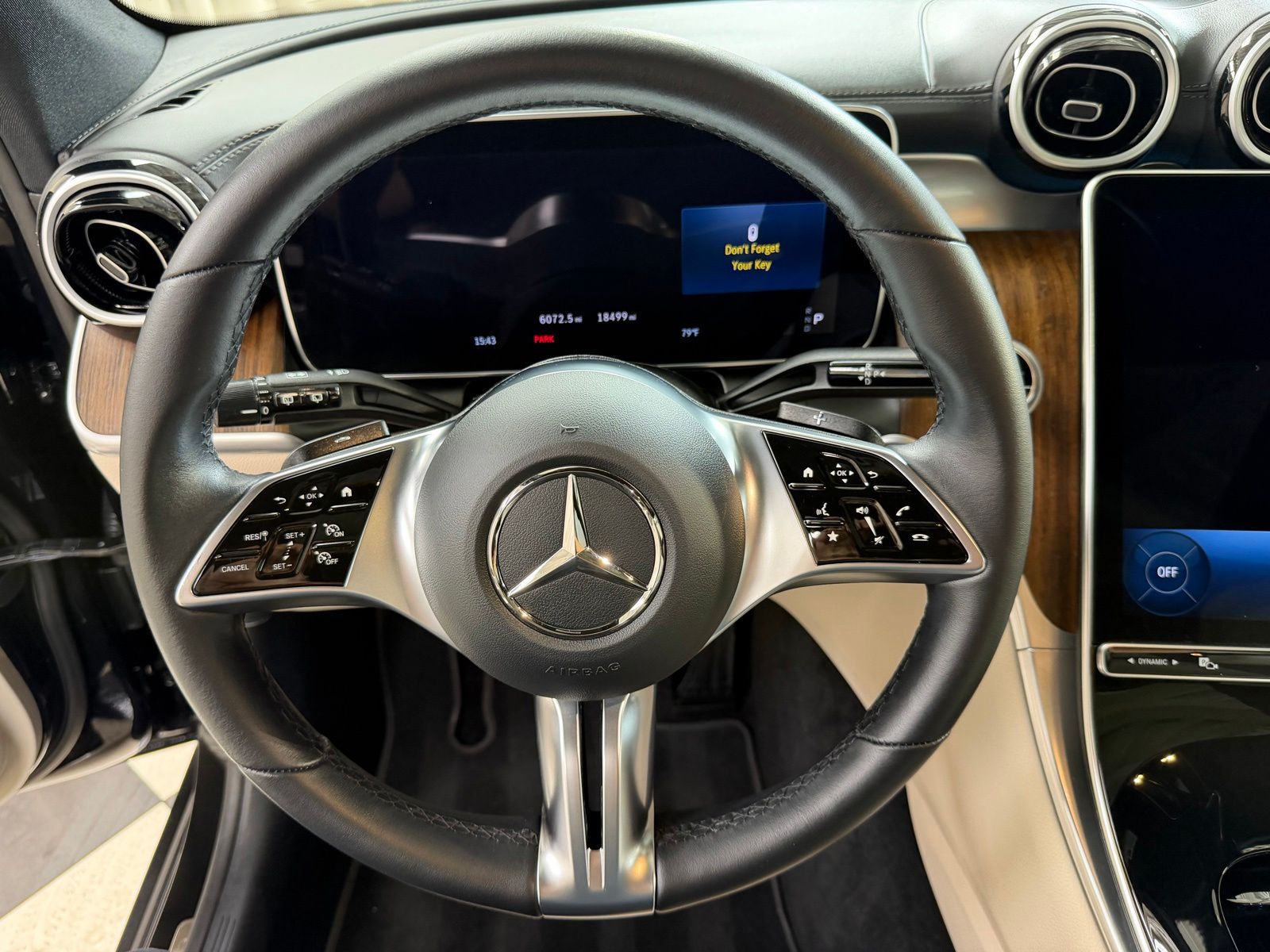 Used 2025 Black Mercedes-Benz GLC 300 image 20