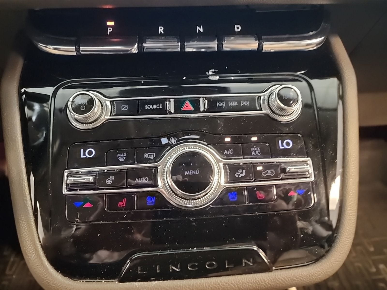 Used 2020 Ceramic Pearl Lincoln Standard image 19