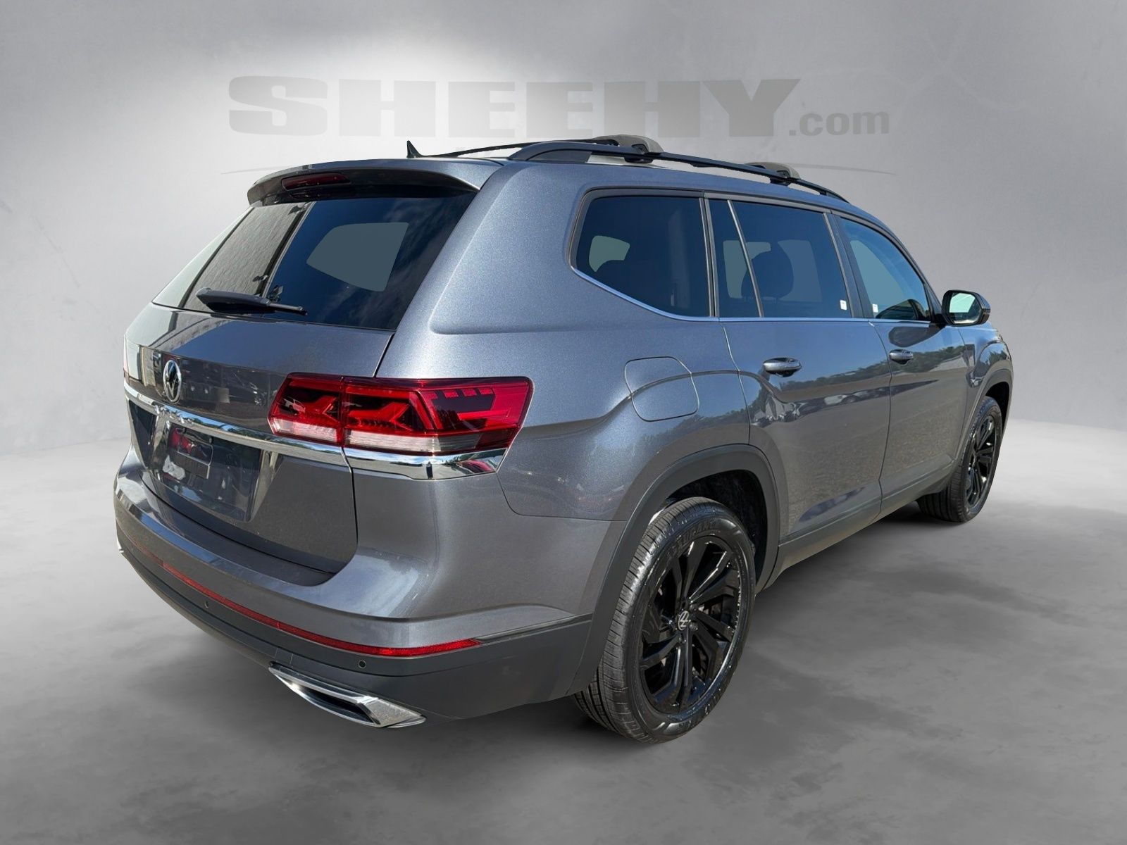 Used 2023 Platinum Gray Metallic Volkswagen 2.0T SE w/Technology image 14