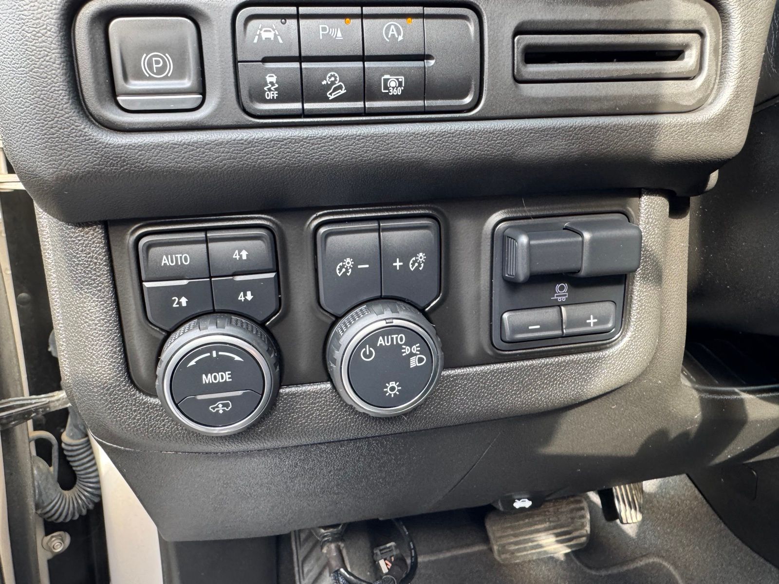 Used 2023 Chevrolet Suburban SUV