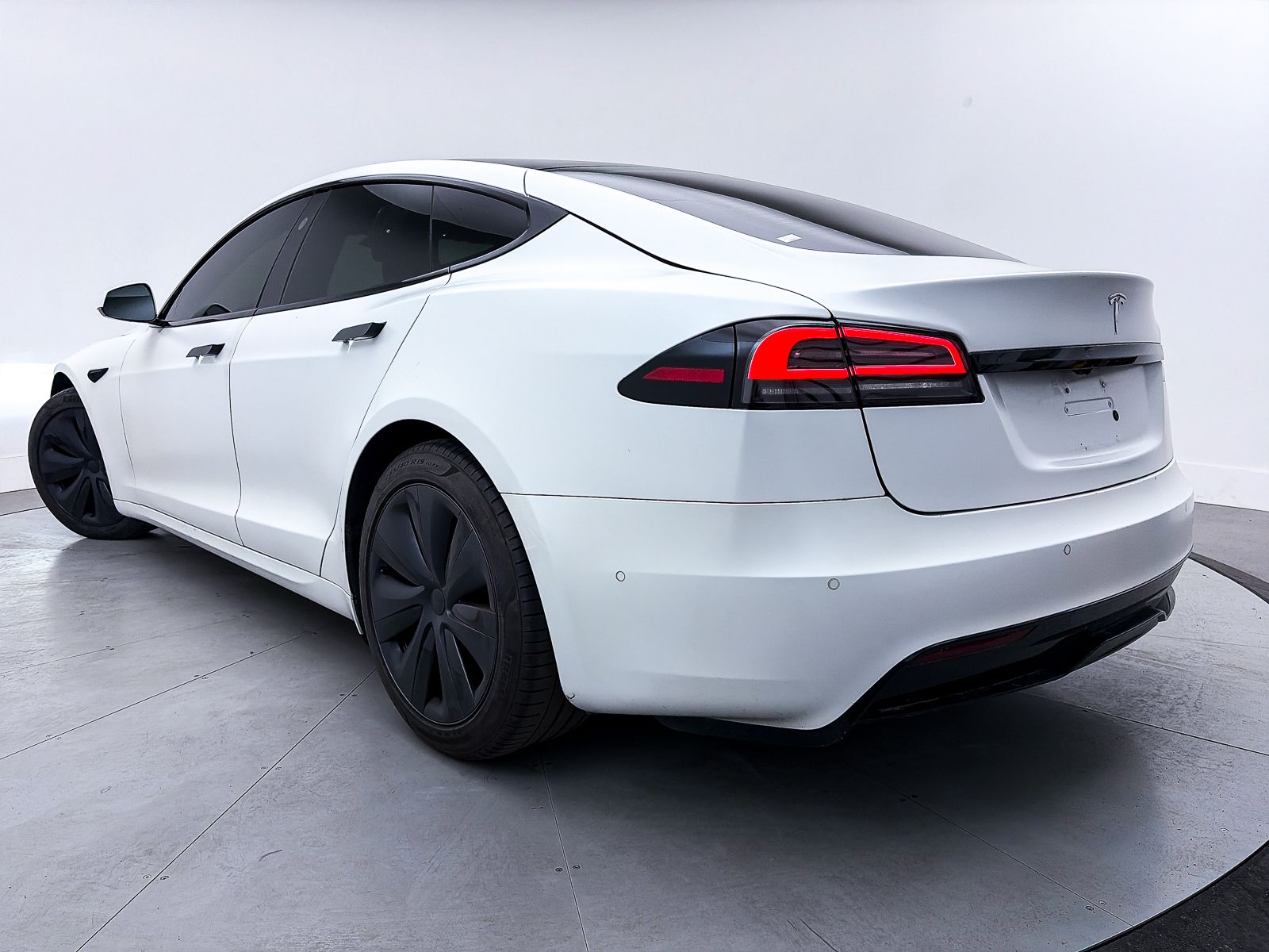 Used 2022 Tesla Model S Base with VIN 5YJSA1E50NF482574 for sale in Scottsdale, AZ