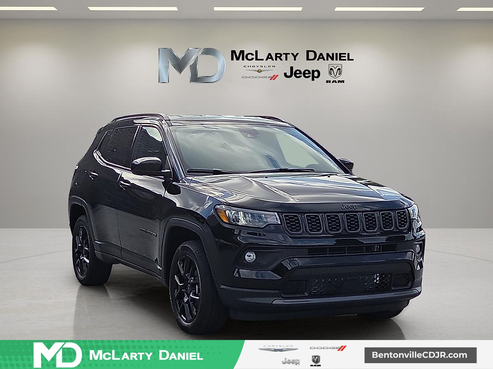 Diamond Black Crystal Pearlcoat 2026 Jeep Compass Latitude 4WD SUV / Crossover Four-Wheel Drive 8-Speed Automatic