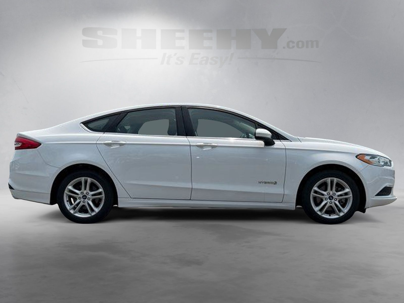 Certified Used 2018 Oxford White Ford SE image 10