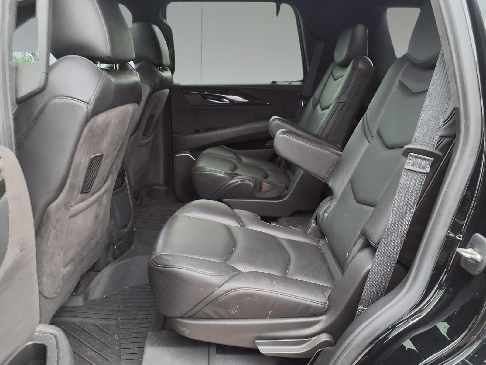 2020 Cadillac Escalade Platinum Edition Black at Autostrade