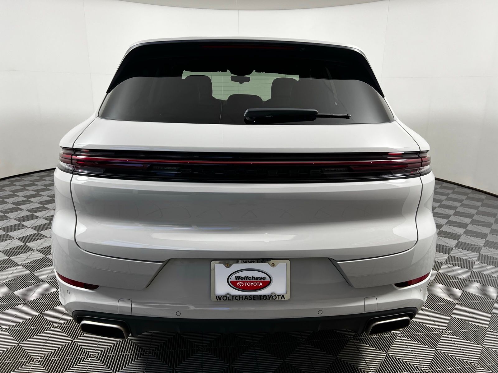 Thumbnail: 2024 Porsche Cayenne - 6