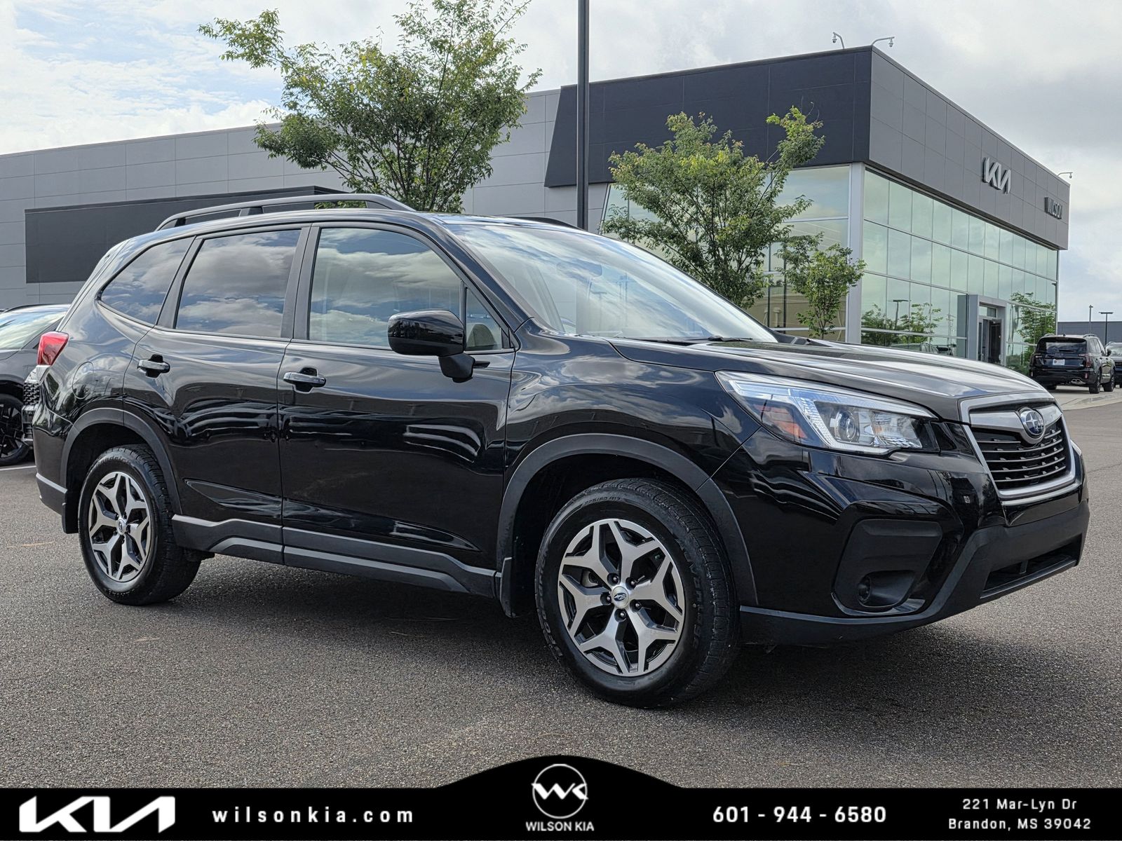 Crystal Black Silica 2020 Subaru Forester 2.5i Premium AWD SUV / Crossover All-Wheel Drive Continuously Variable Transmission