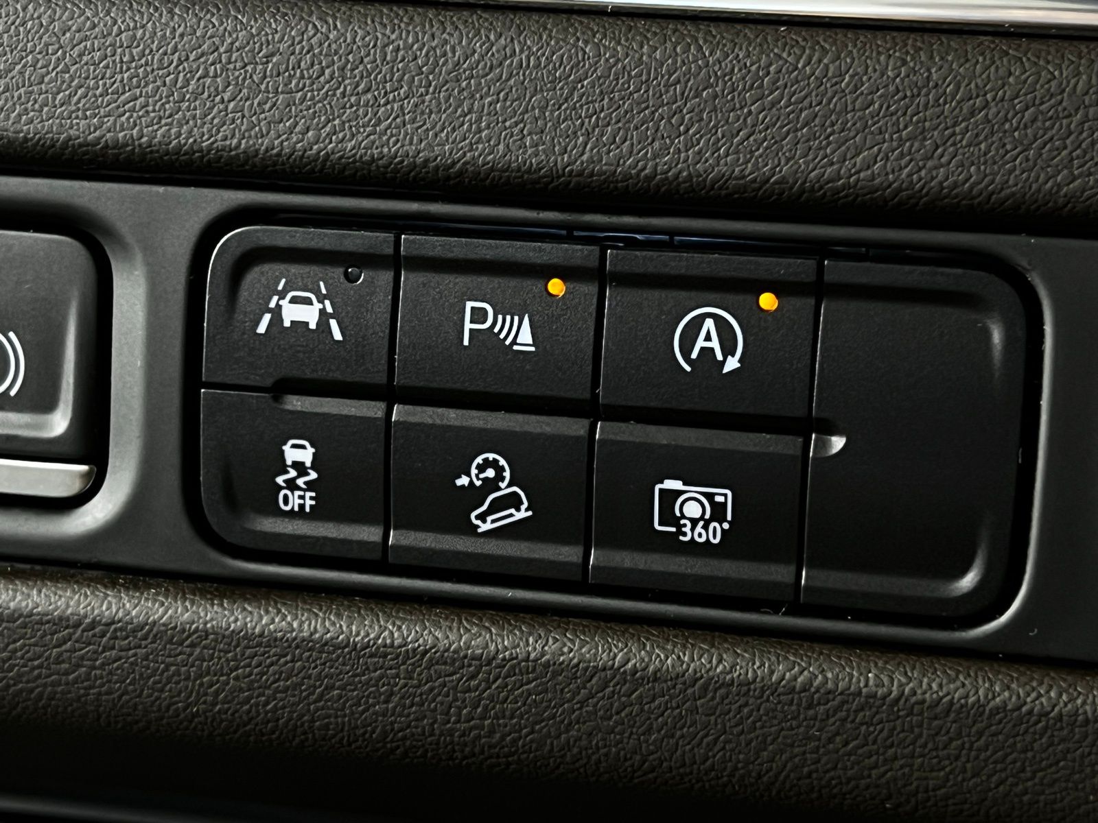 Thumbnail: 2023 Chevrolet Tahoe - 23