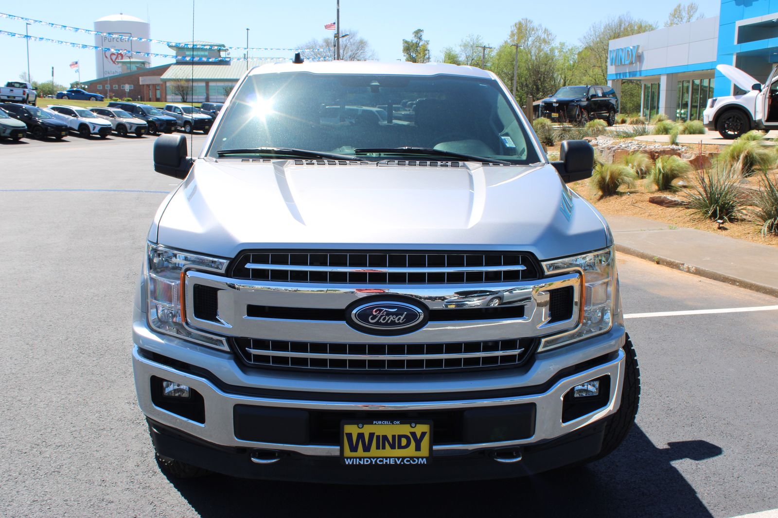 View vehicle photo 3