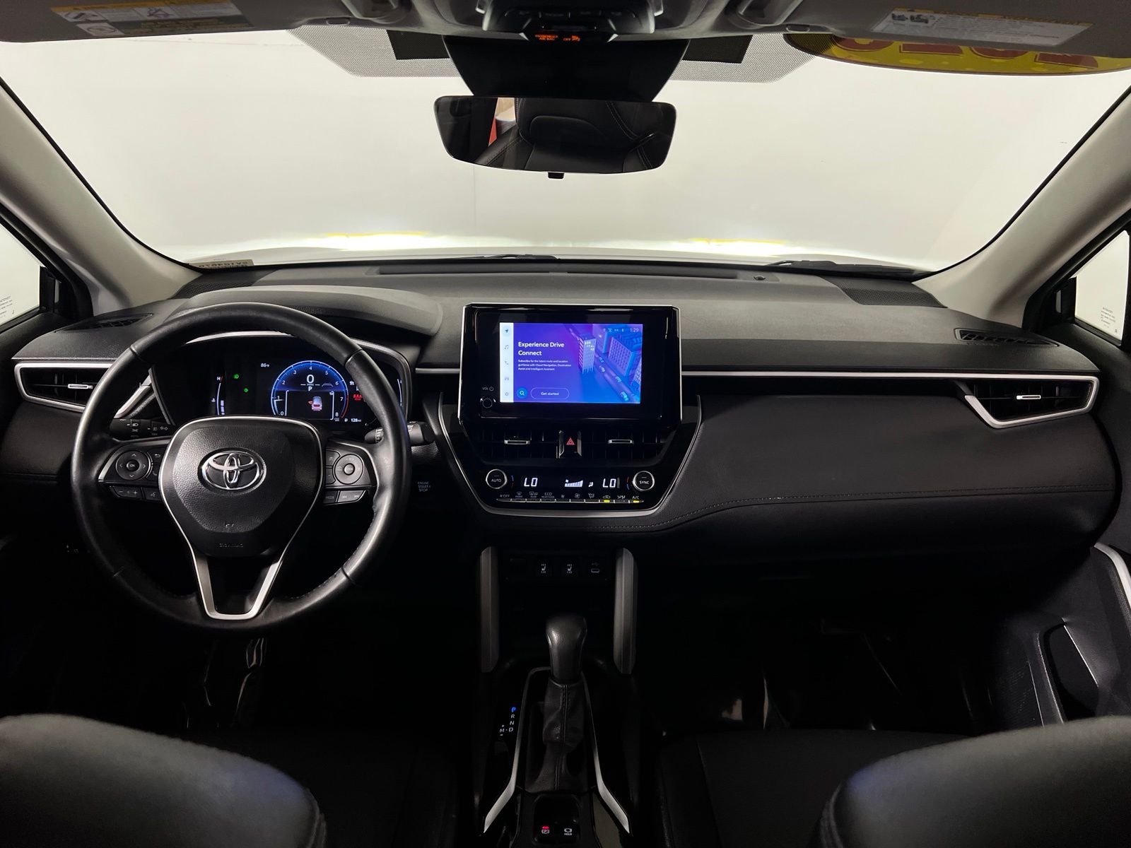 Thumbnail: 2025 Toyota Corolla Cross - 23