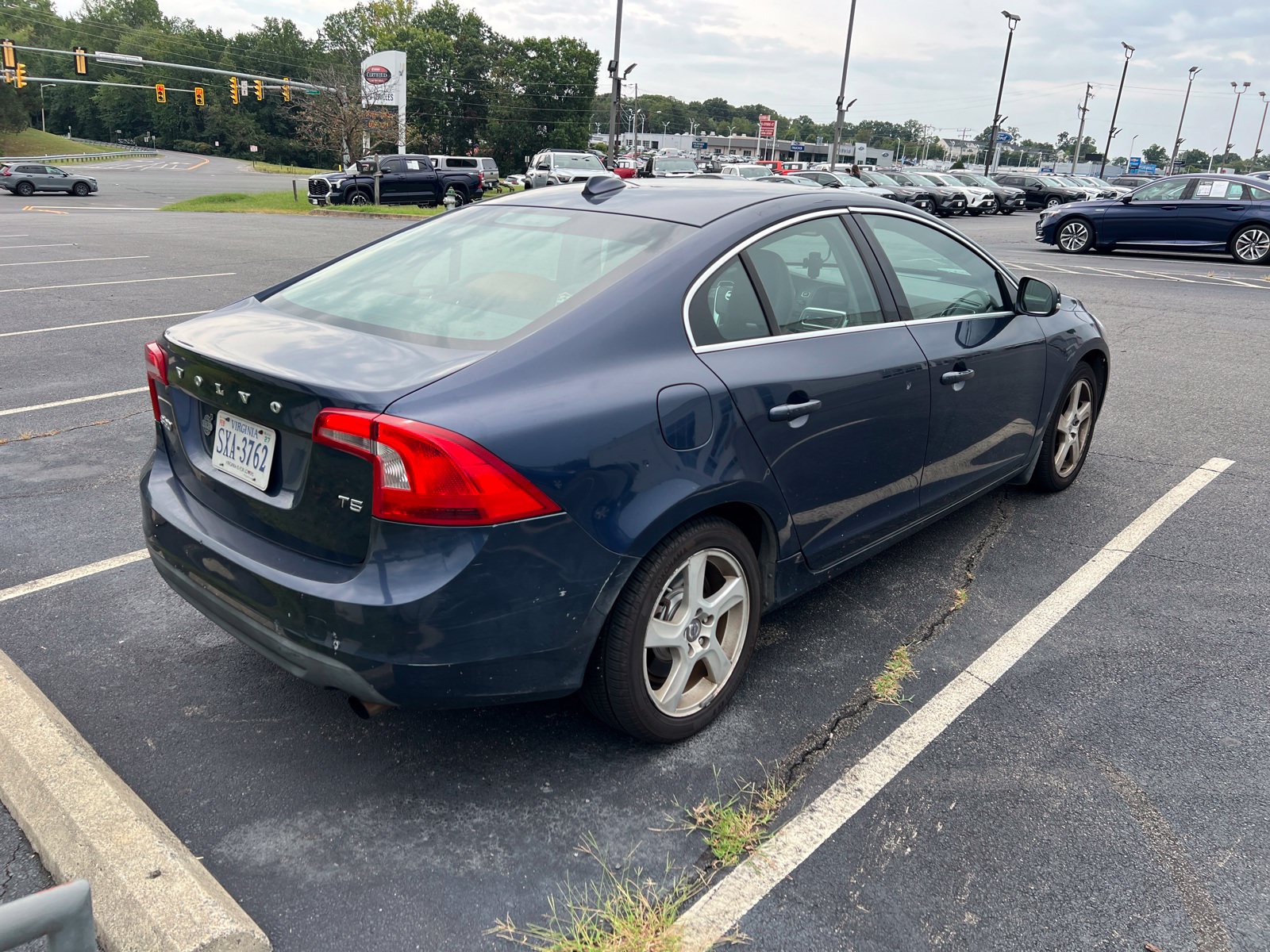 Used 2012 Blue Volvo T5 image 7