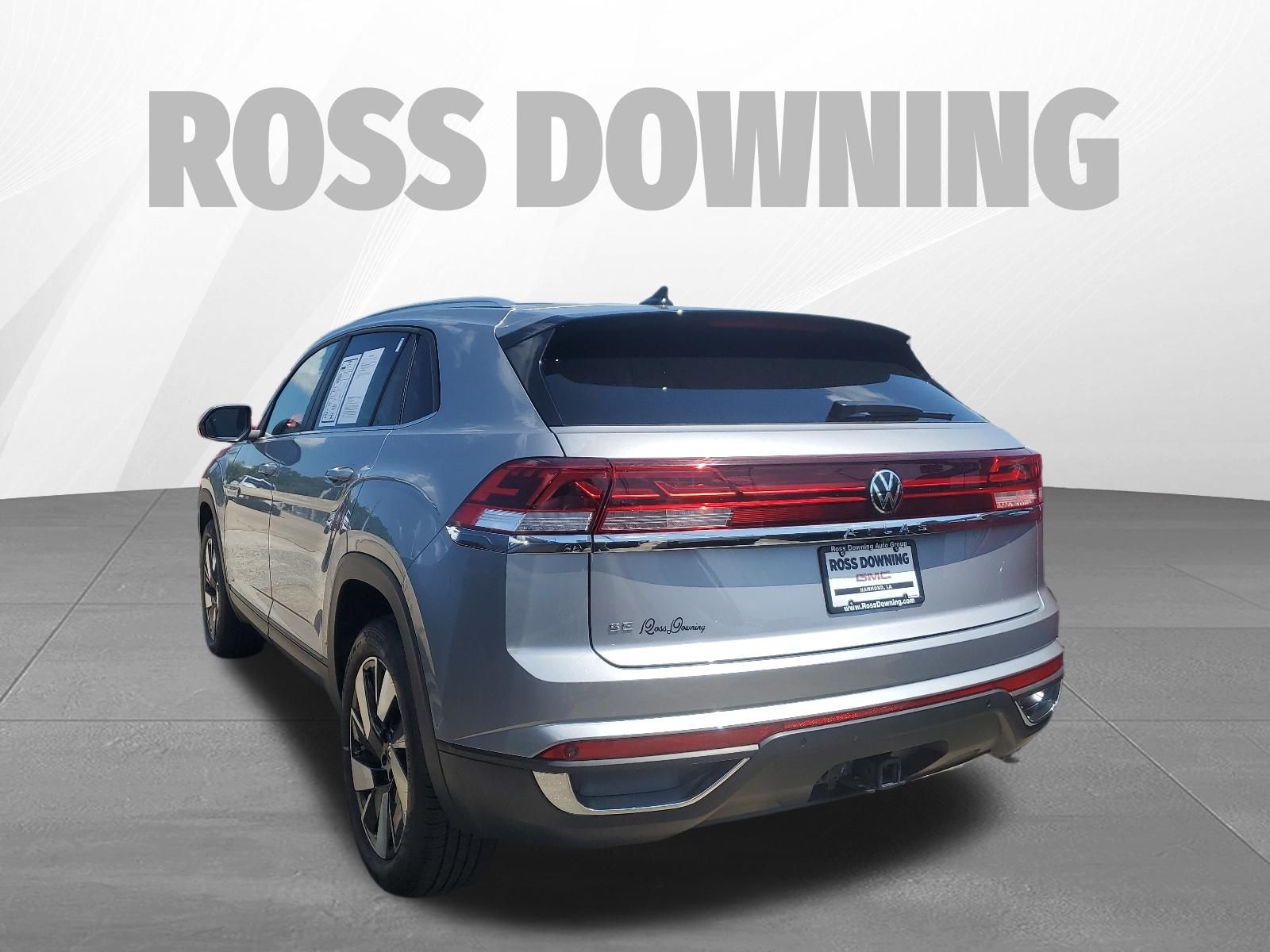2025 Volkswagen Atlas Cross Sport 2.0T SE w/Technology - 5