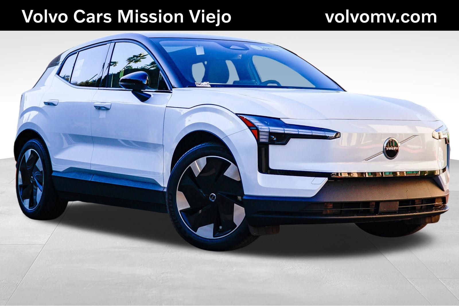 Crystal White 2025 Volvo EX30 Twin Plus eAWD SUV / Crossover All-Wheel Drive 1-Speed Automatic