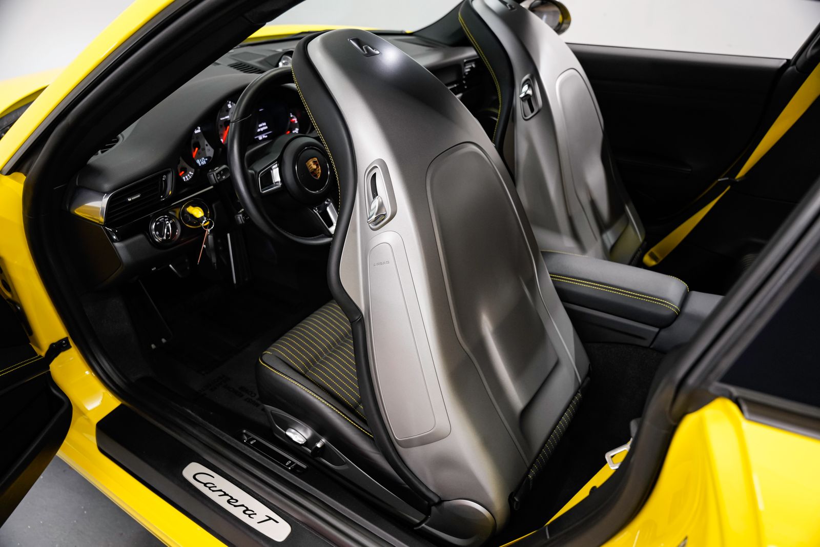 2018 Porsche 911 Carrera T — photo 20