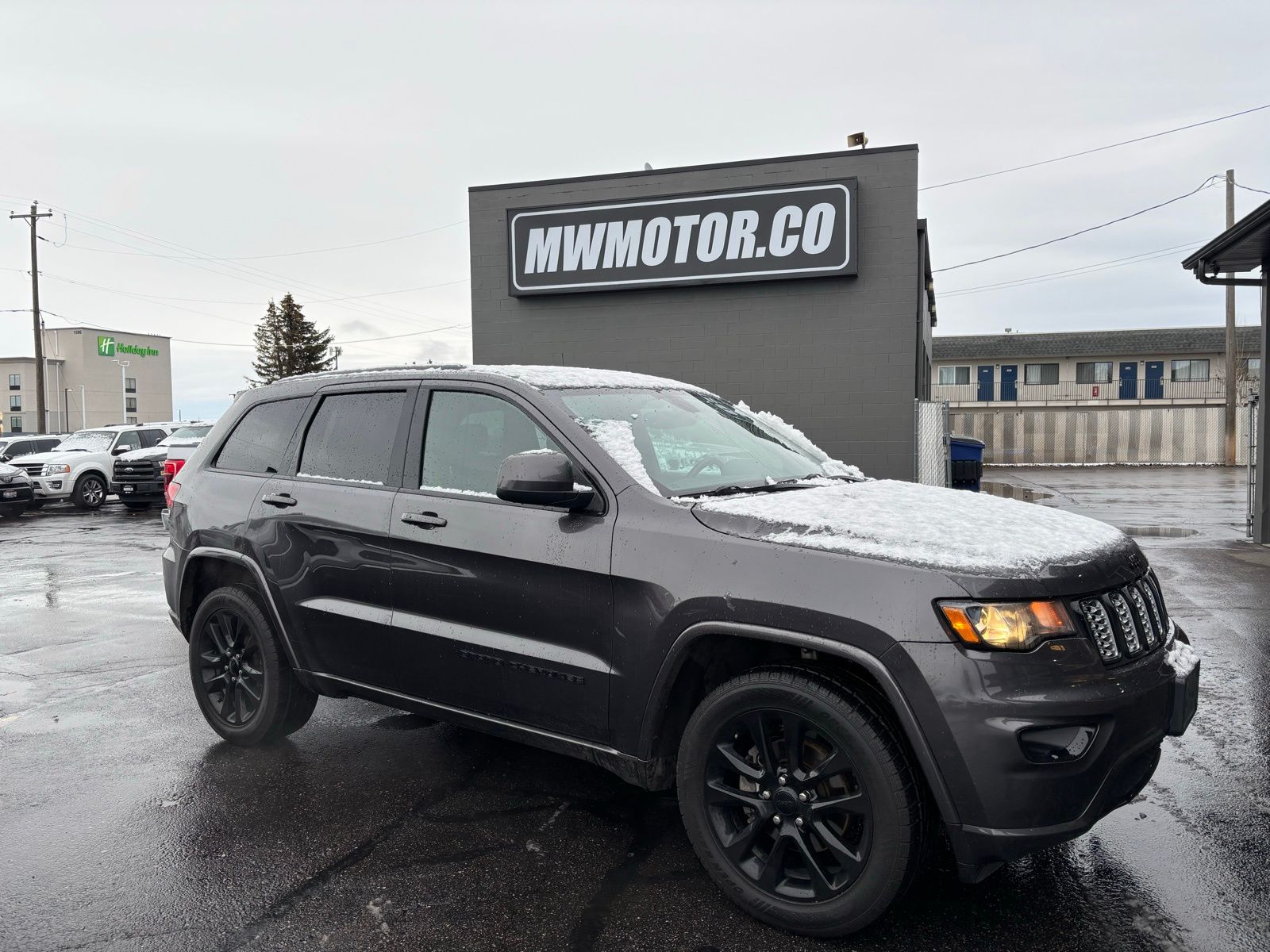 2017 Jeep Grand Cherokee Altitude's photo