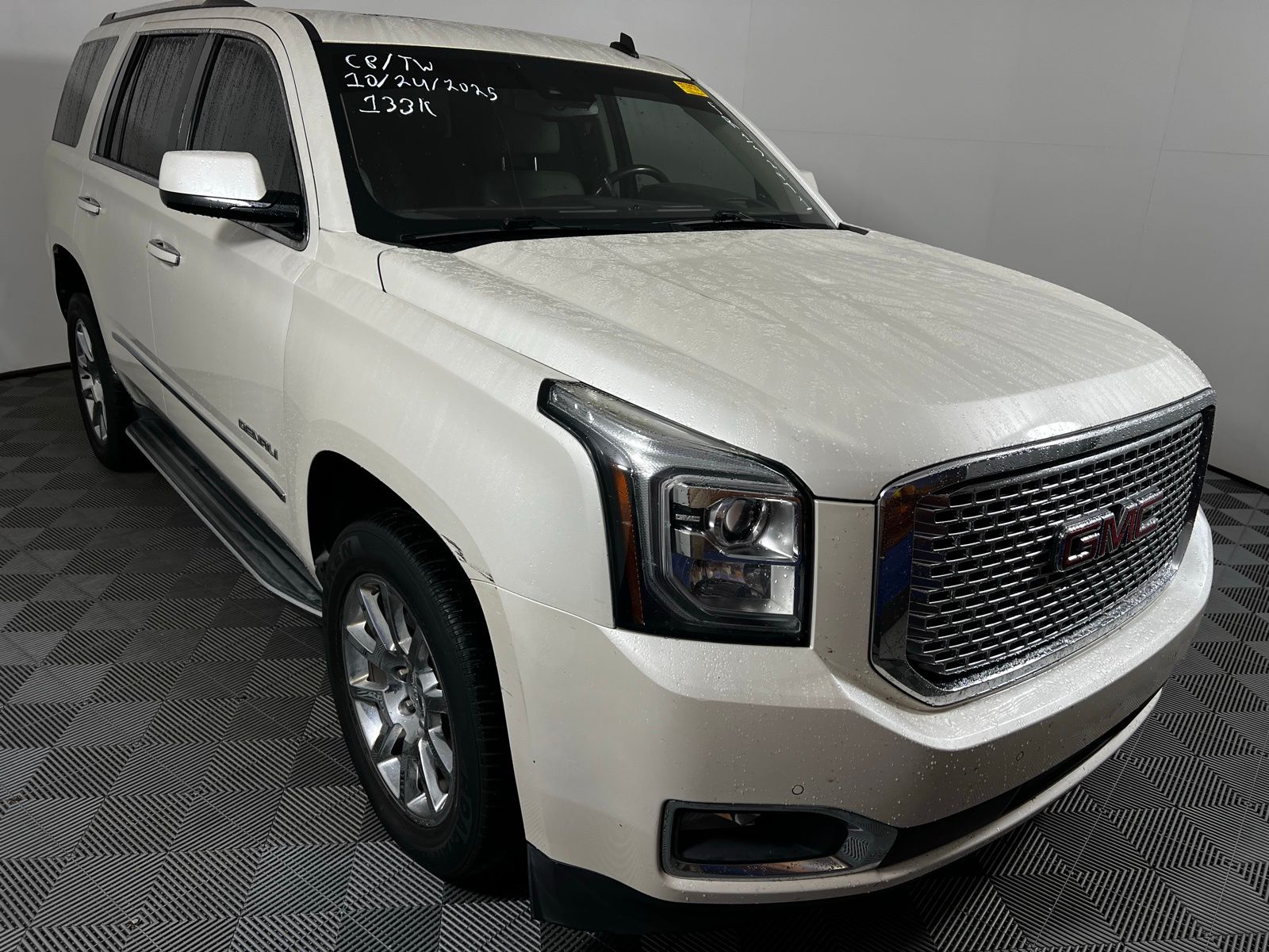 Thumbnail: 2015 GMC Yukon - 3