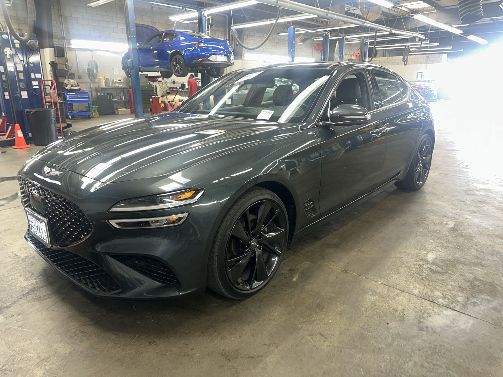 2023 Genesis G70 2.0T RWD