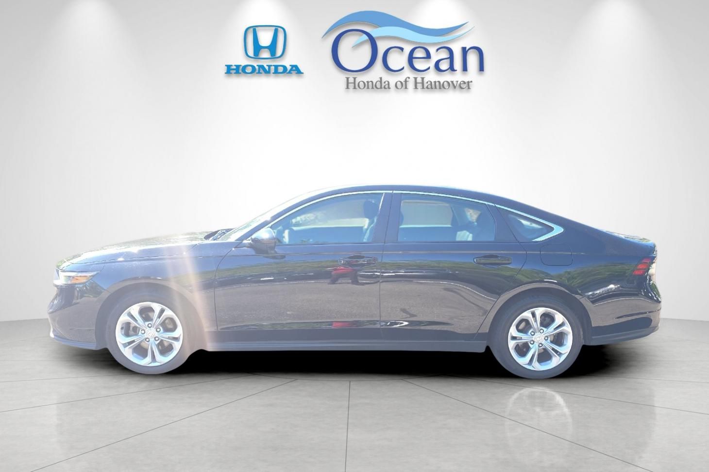 Used 2025 Crystal Black Pearl Honda LX image 6