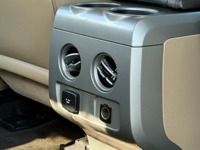 Used 2011 White Ford Lariat image 31