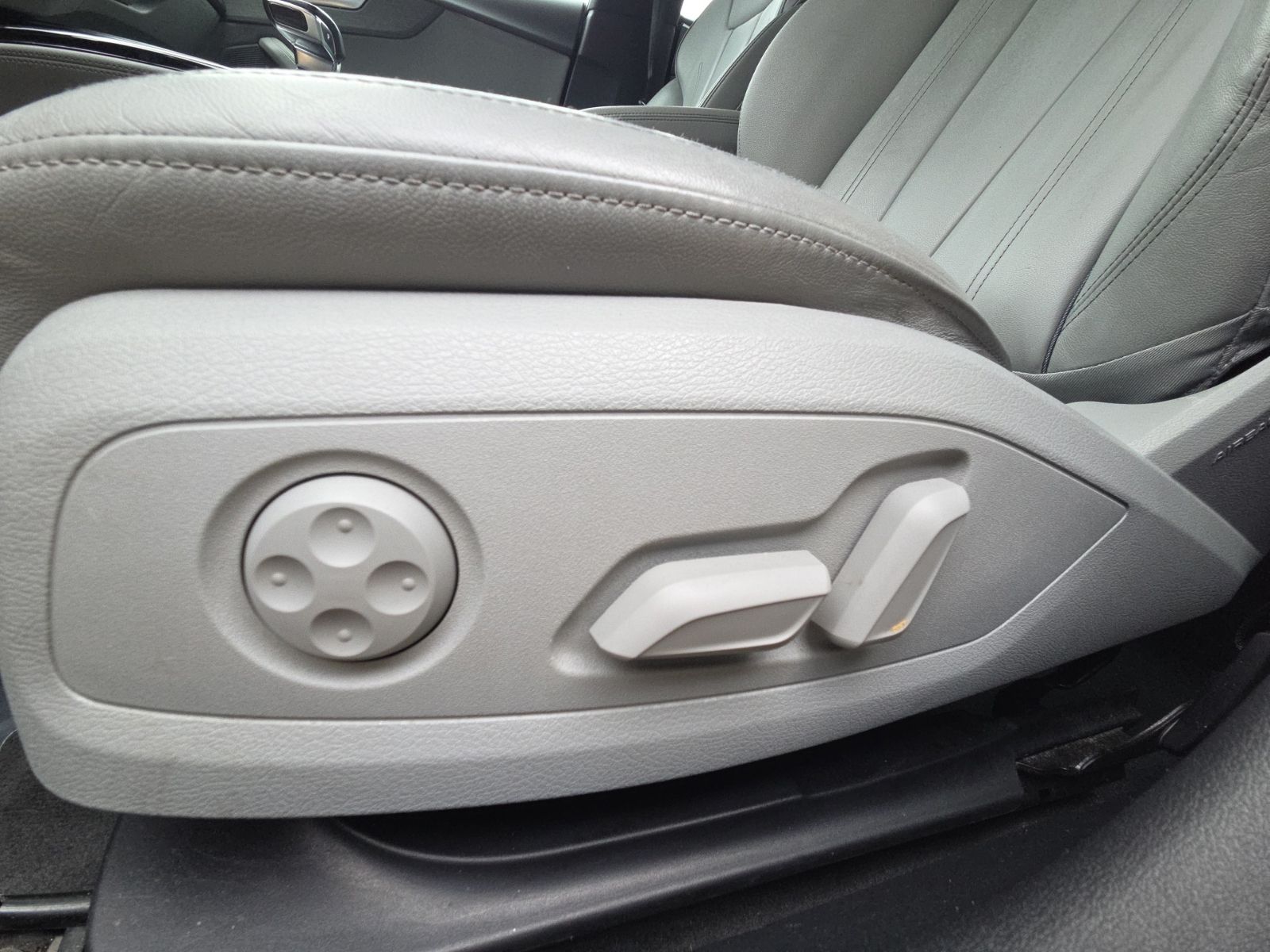 Used 2024  Audi 45 S line Premium Plus image 30