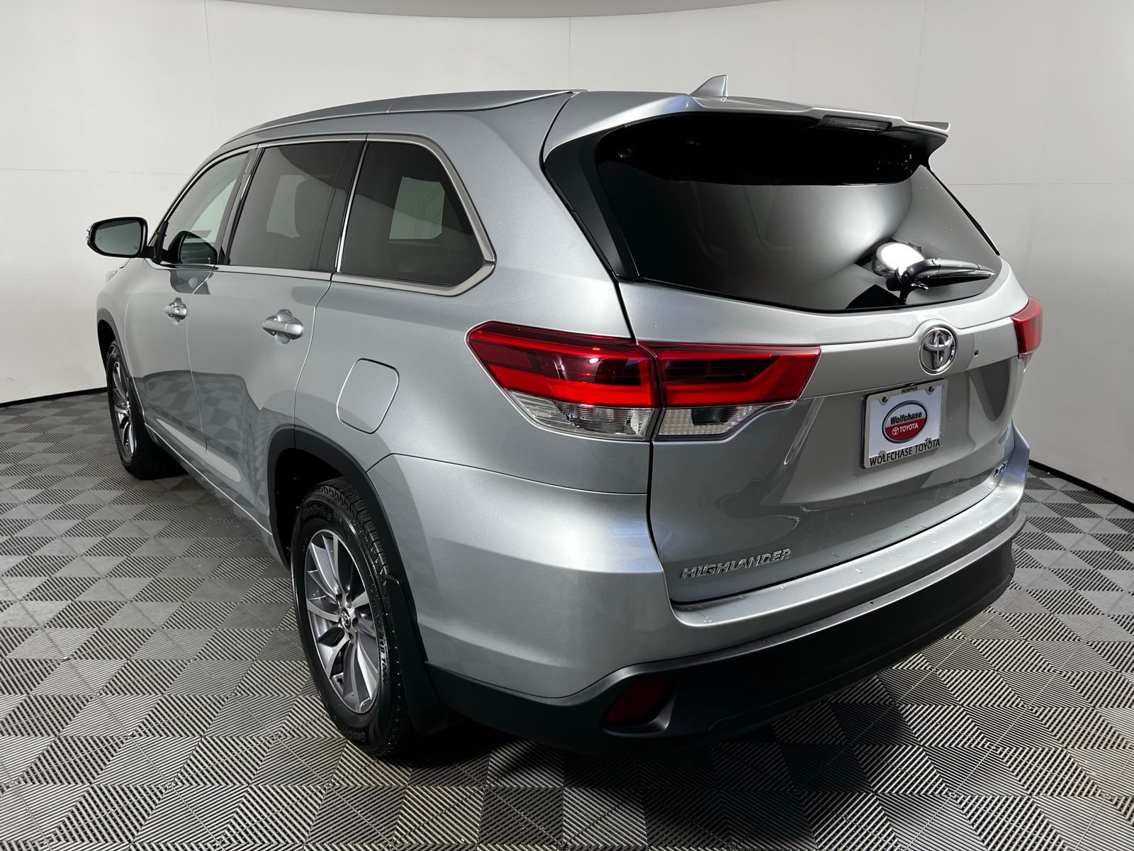 Thumbnail: 2018 Toyota Highlander - 7