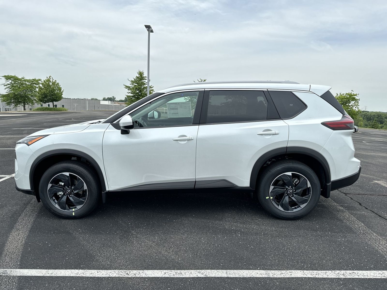 2024 Nissan Rogue SV 6