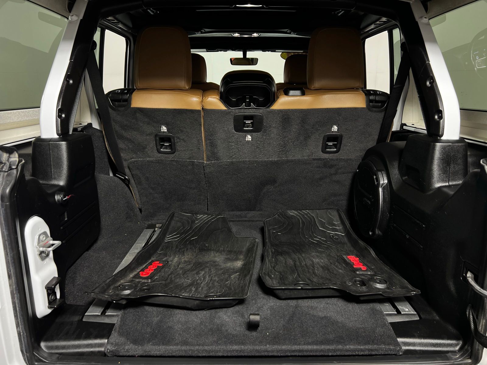 Thumbnail: 2021 Jeep Wrangler - 25