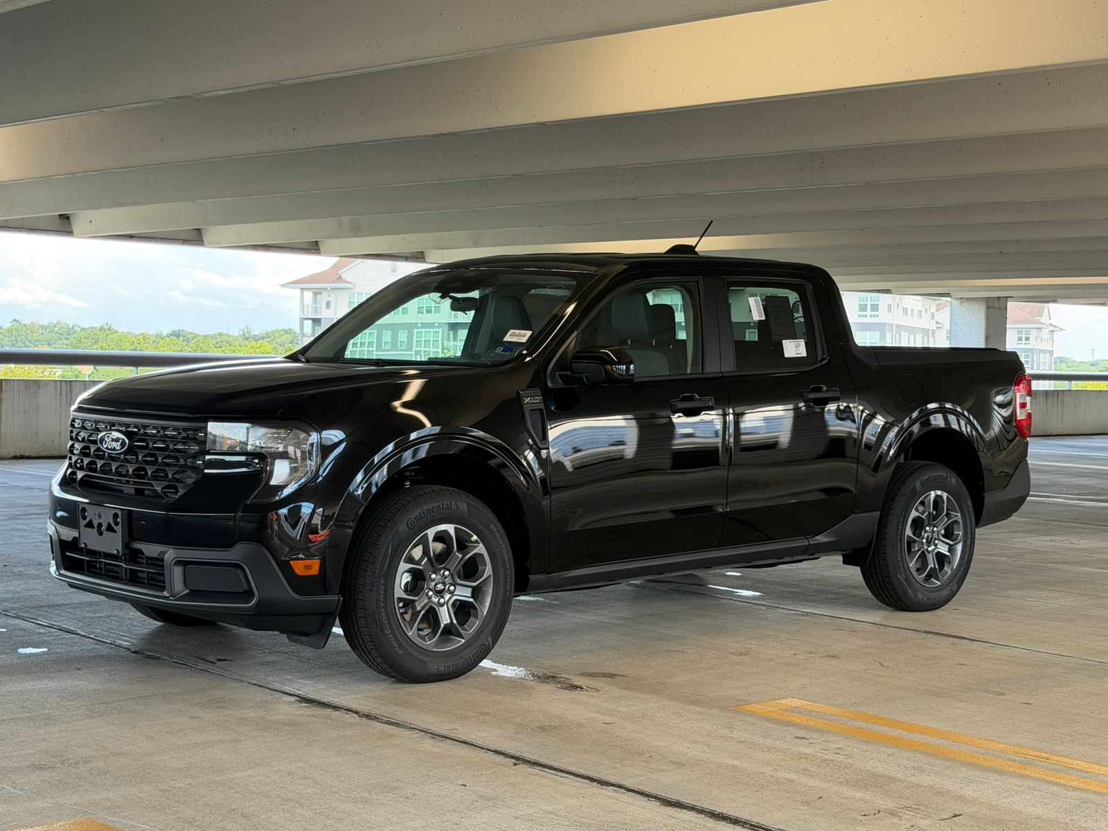 New 2026 Shadow Black Ford XLT image 2