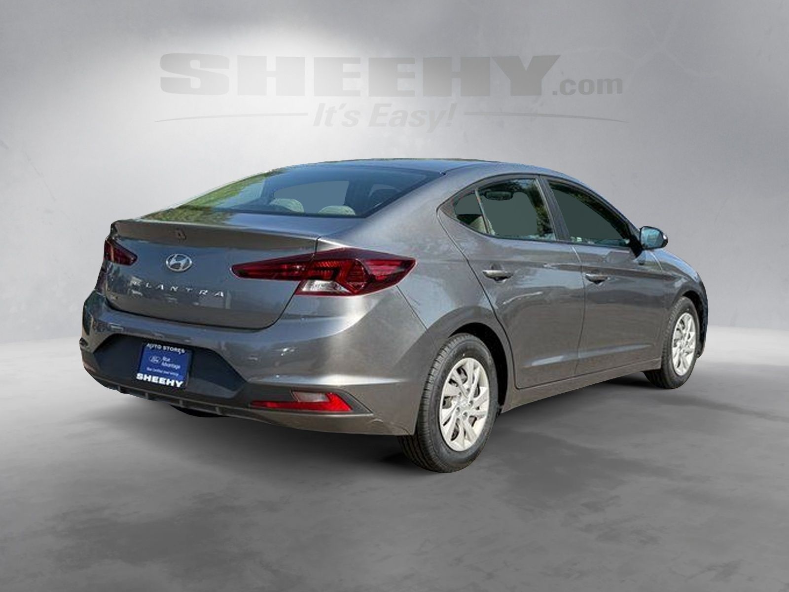 Used 2019 Machine Gray Hyundai SE image 15