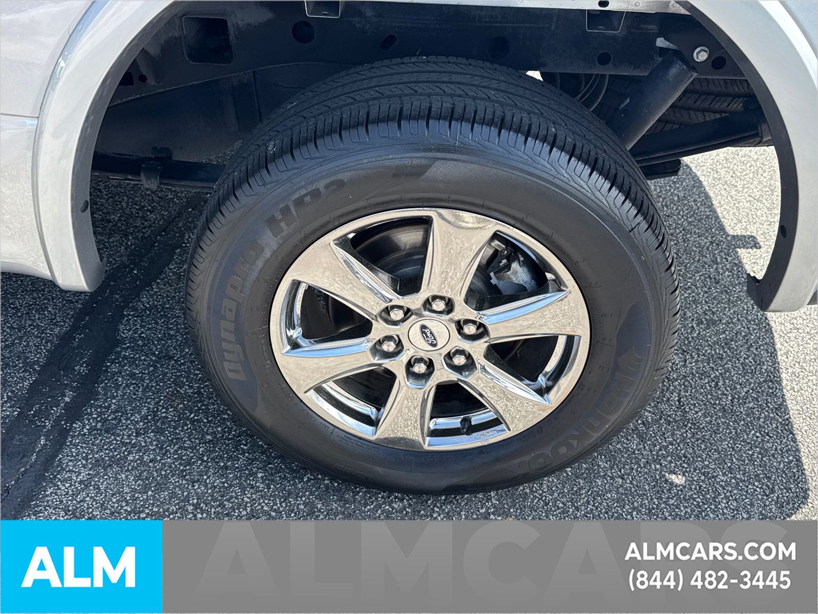 Used 2020 Silver Ford Lariat image 23