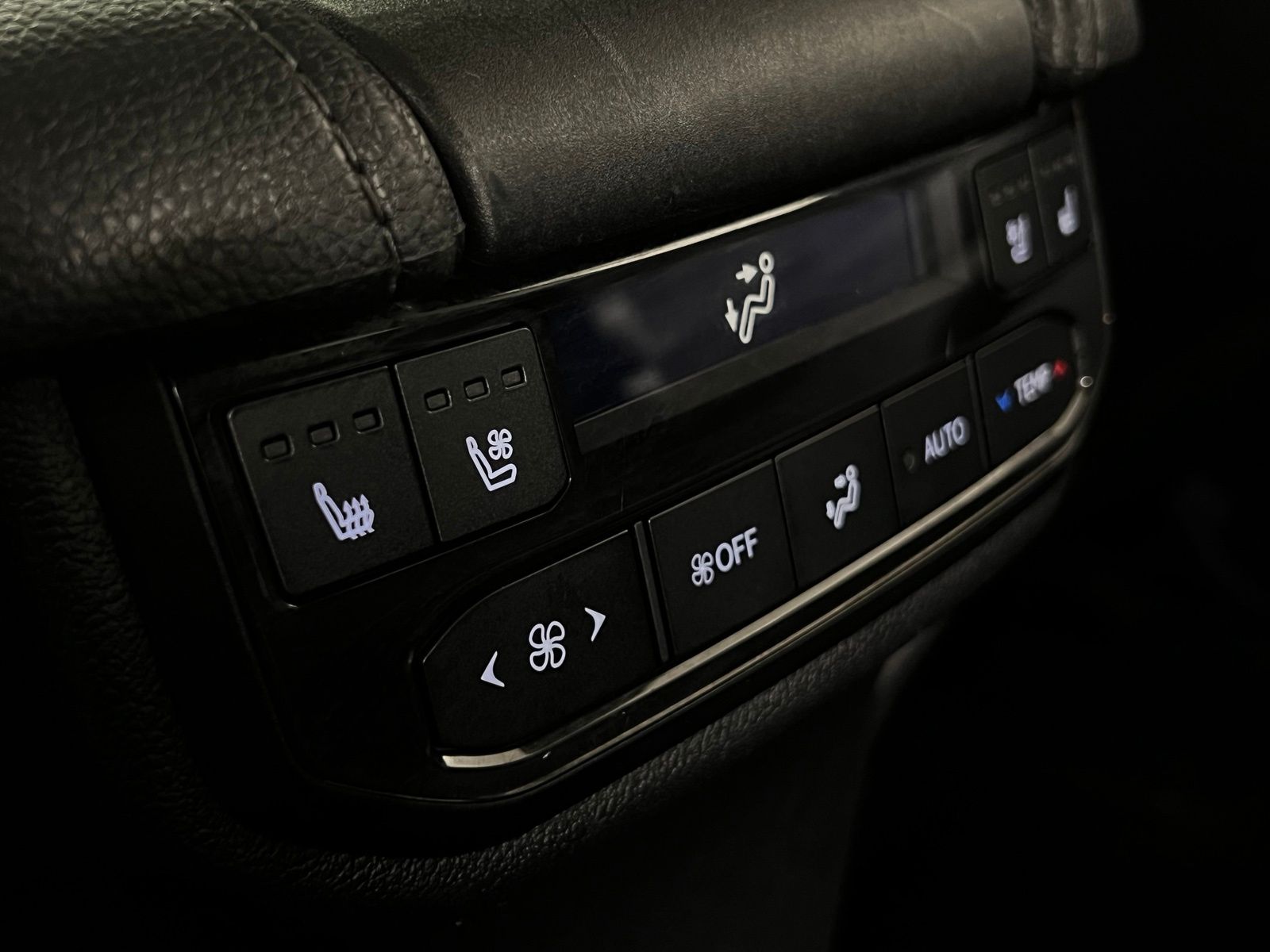 Thumbnail: 2024 Toyota Grand Highlander - 28